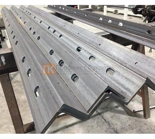 Z-образный профиль перфорированный К241 62x32x2000-3,0 мм, горячеоцинкованный